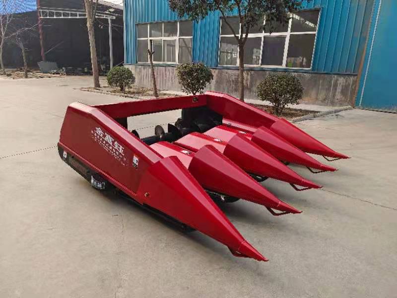 金富鈺玉米收獲割臺(tái)